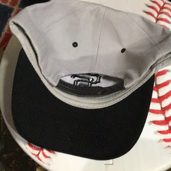 San Francisco Giants Men’s 2-Tone SnapBack Baseball Hat Cap - Picture 2 of 3